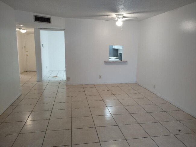 Photo - 2060 NW 48th Terrace Unidad 116
