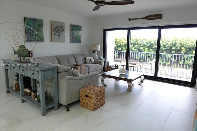 11000 S Ocean Dr Unit 3-G