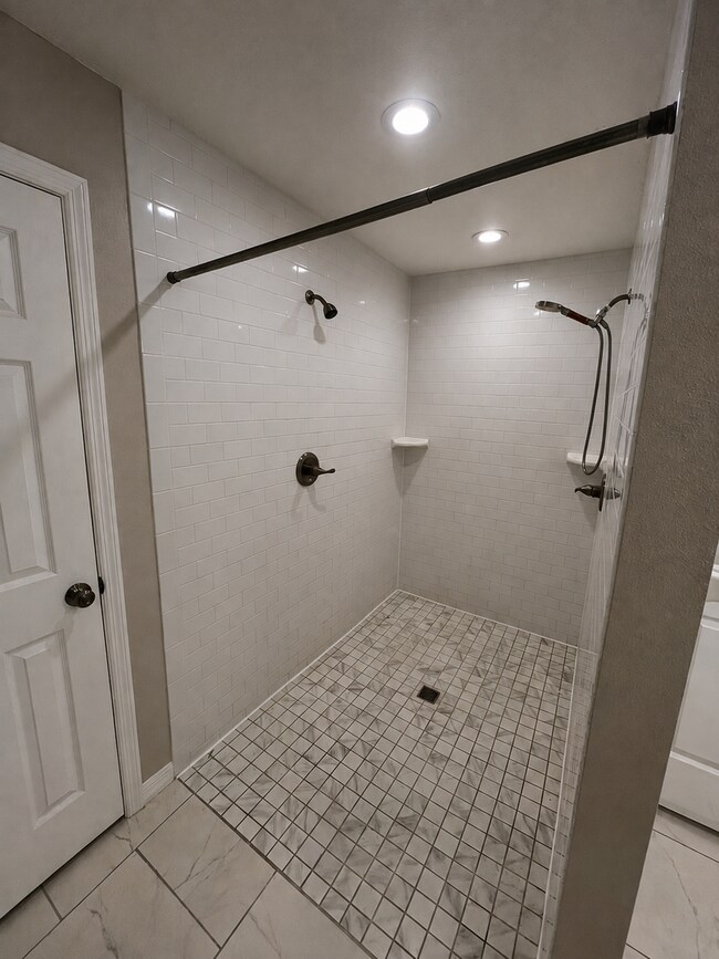 Photo - 12053 Centralia Rd