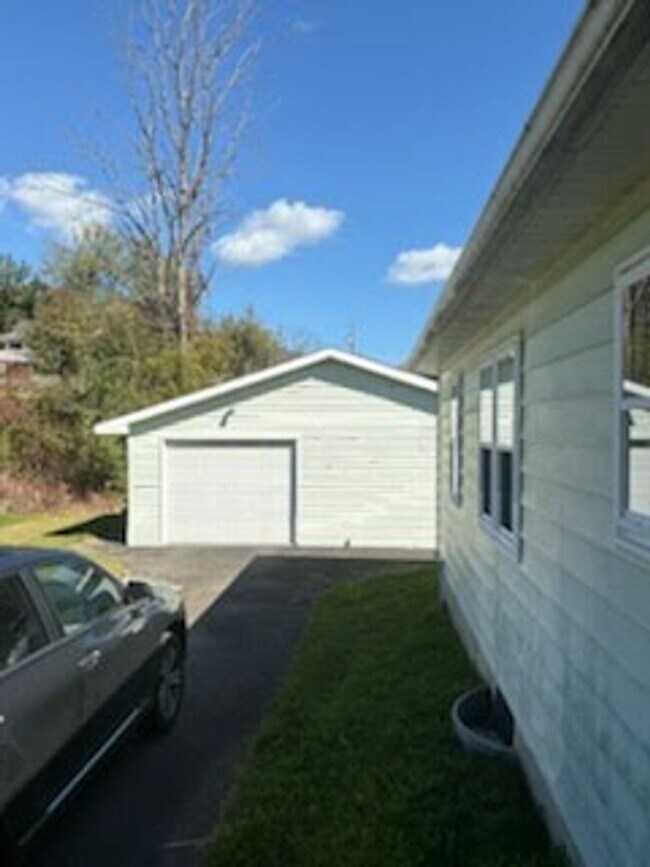 Photo - 38 Woodhill Ct Unit 38 Woodhill 2