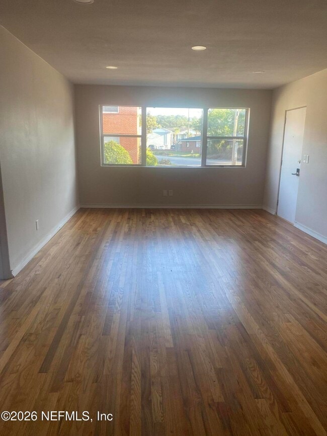 Building Photo - 3005 Walton St Unit 1