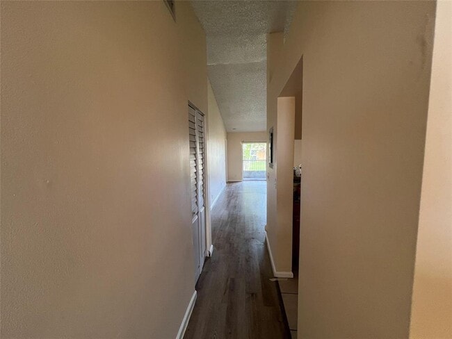 Photo - 2431 NW 56th Ave Unidad 5-201