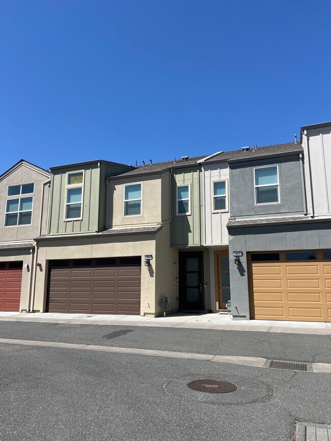 Photo - 469 Blythewood Pl Townhome