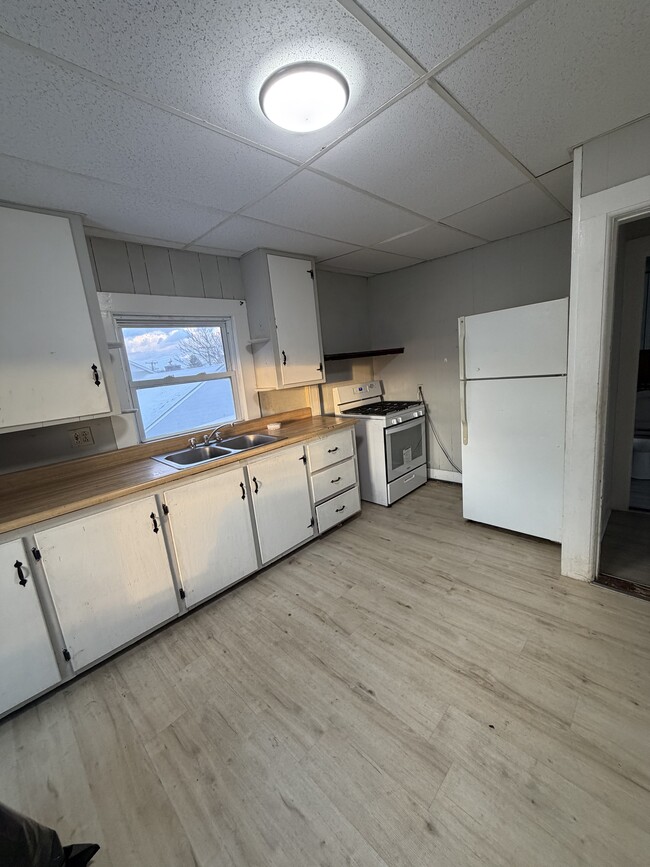 Building Photo - 134 Pearl St Unit 134A