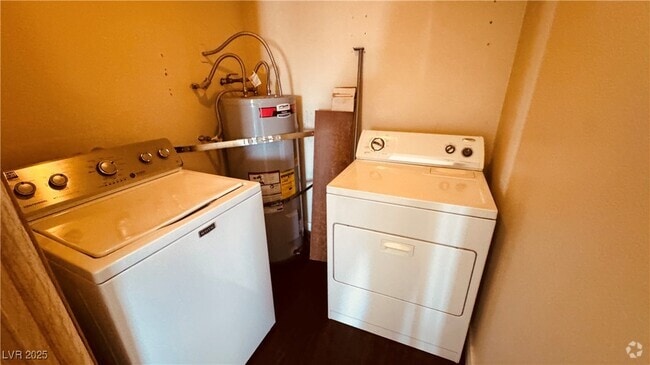 Building Photo - 2685 Bryandouglas Dr Unit D Rental