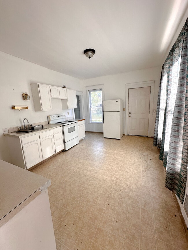 Photo - 2013 E 1st Ave