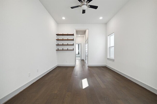 Photo - 4314 Marina St