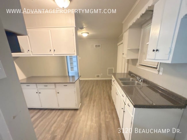 Photo - 3120 Beauchamp Dr