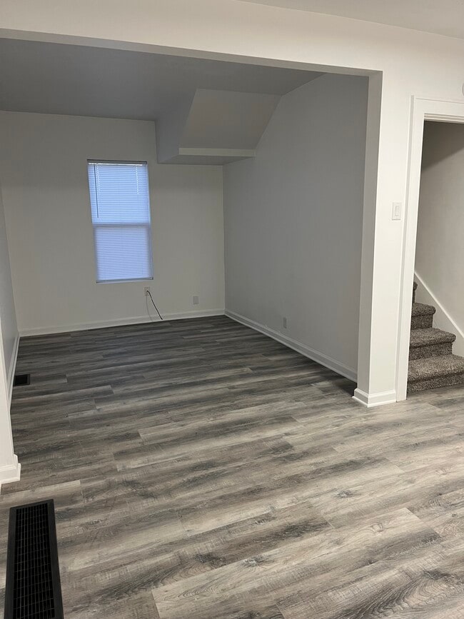 Photo - 2227 Avenue G