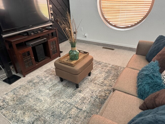 Sala de estar - 7511 E 82nd Pl