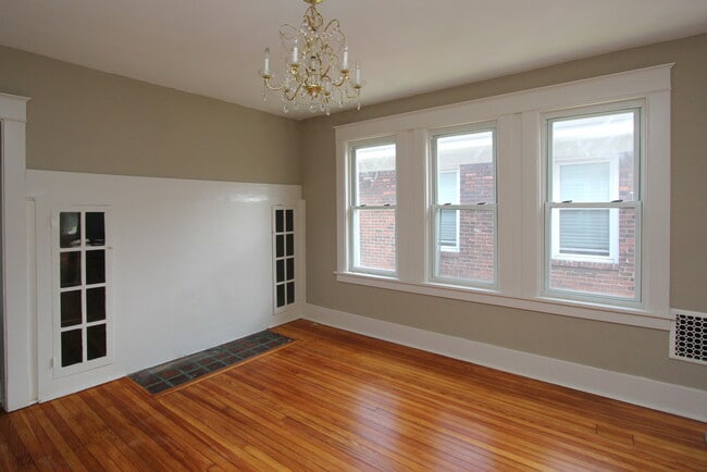 Photo - 6365 Alderson St