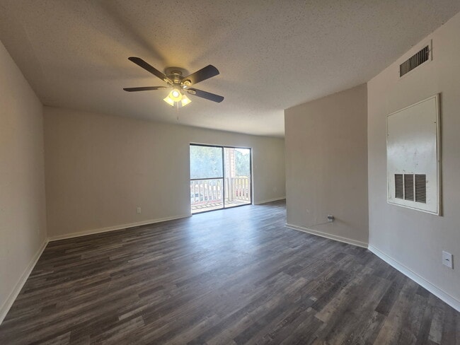 Photo - 1020 Autumn Cir