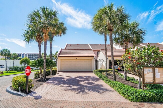 Building Photo - 2717 N Ocean Blvd Unit 0080