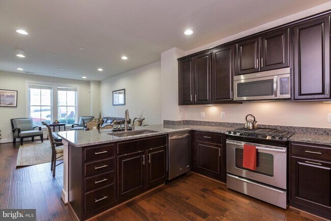 Photo - 621 McKenzie Ave