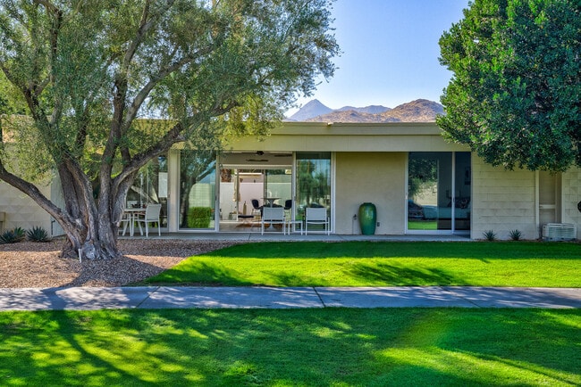 Photo - 24 Desert Lakes Dr