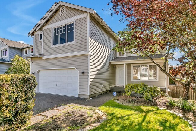 Building Photo - Beautiful Gated Home in Puyallup