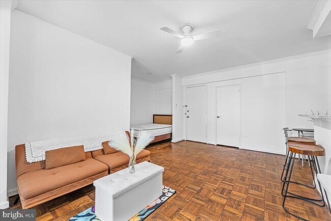 Photo - 2130 N St NW Unit 104