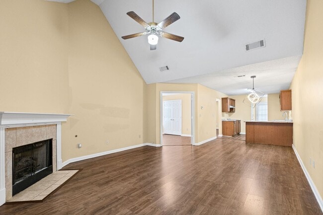 7782 Shadowland Dr