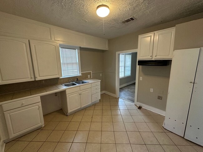Photo - 3438 W Capitol St