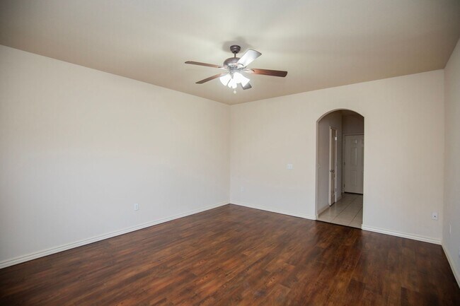 Photo - ***300 Copper Oaks***