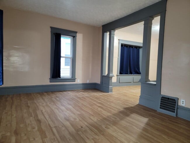 Photo - 798 Stadelman Ave