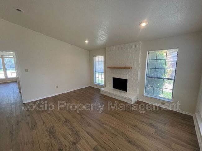 Photo - 3151 Tudor Ln