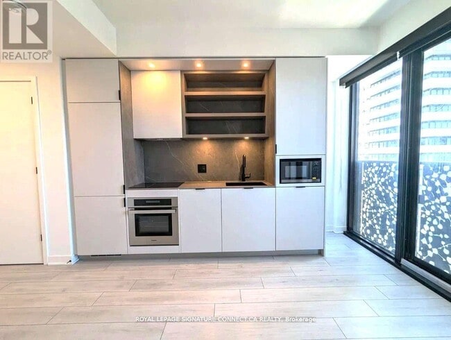 Photo - 55 Charles St E Unit 1411