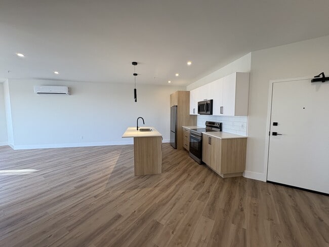 Photo - 1035 Melanson Rd Unit 605