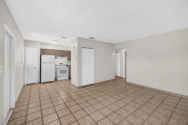 Photo - 1007 PROSPECT 205 Unit 205