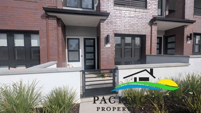 Photo - Stylish New Studio with Modern Finishes in Marina