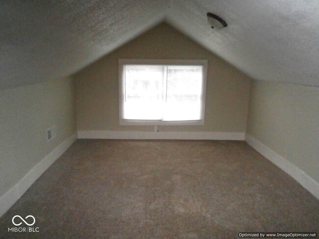 Photo - 324 W 41st St