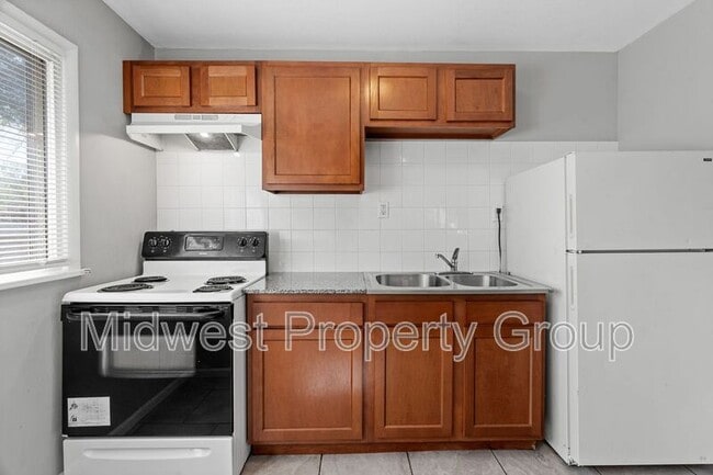 Photo - 1700 Newhall Ct