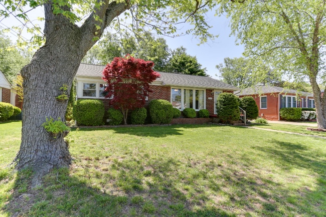 Photo - 1516 Denton Dr