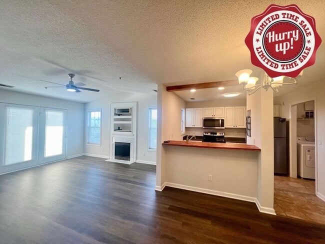 Building Photo - RENT SPECIAL! Freshly Painted! New Luxury ... Rental