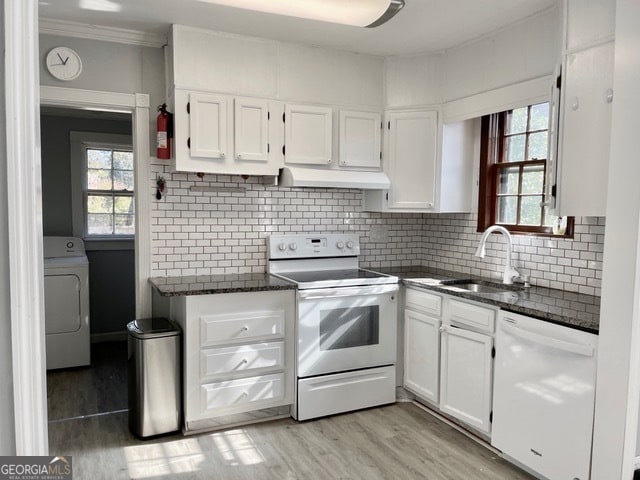 Photo - 3044 E Point St