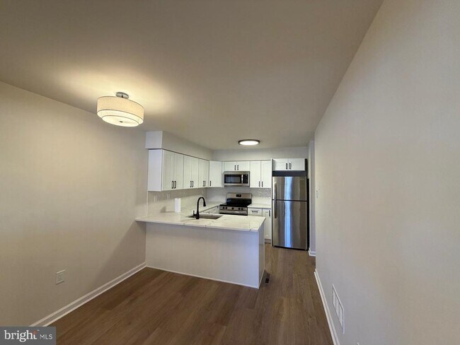 Photo - 203 Jonathan Dr