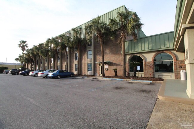 Photo - 224 E Garden St Condo Unit 349
