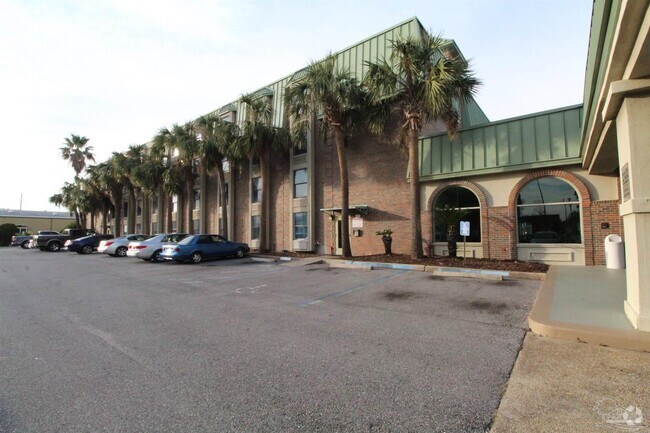 Building Photo - 224 E Garden St Unit 349 Rental