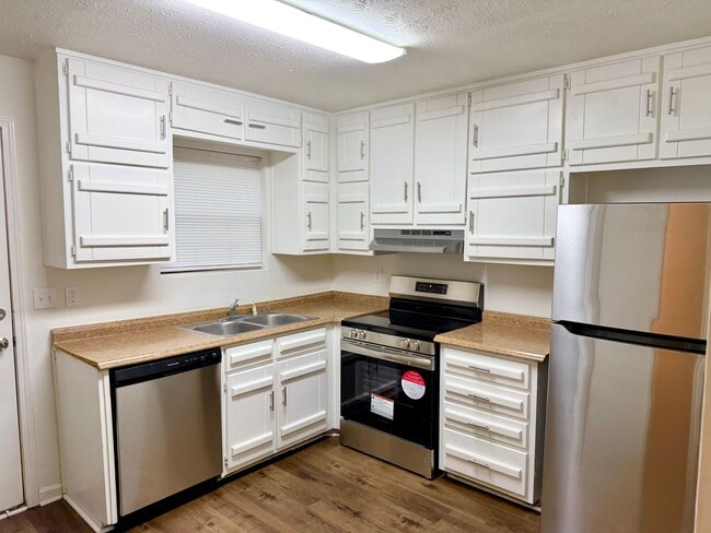 Photo - Welcome to this charming 2-bedroom, 2-bathroom home located in the heart of Fayetteville, GA.