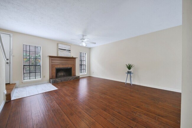 Photo - 9901 Sharpcrest St Unit H4