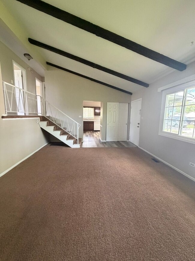 Photo - 1688 Clifford St