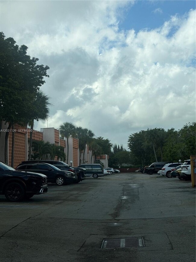 Photo - 7610 Stirling Rd Unidad 205G