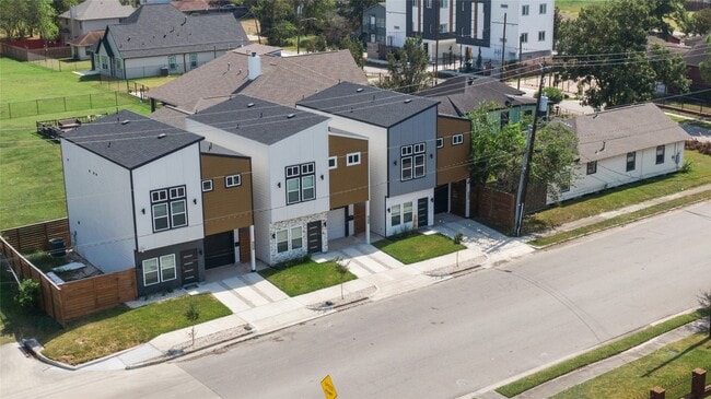 Photo - 7089 Tierwester St