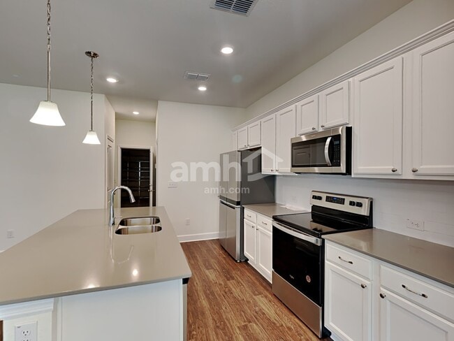 Photo - 29558 Cedar Waxwing Dr