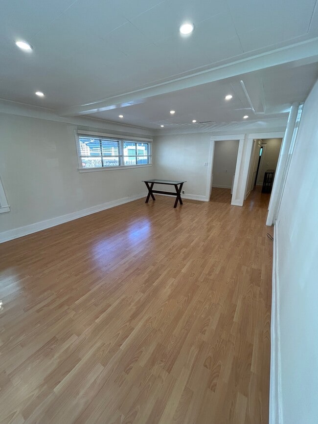 Photo - 508 N Windsor Blvd