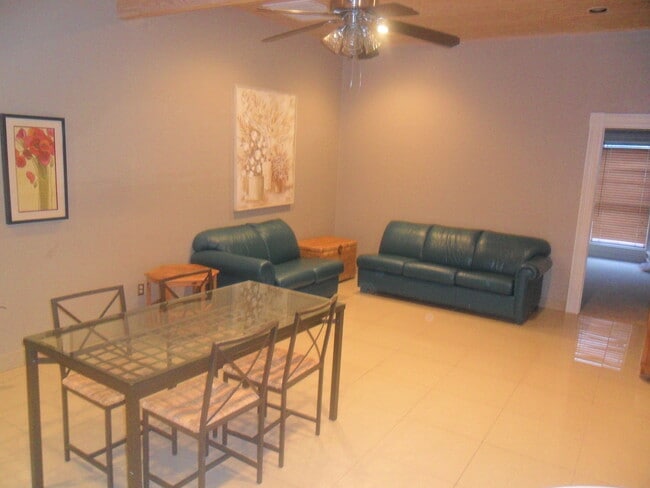Photo - 1116 Lakeshore Dr Unit Apartments