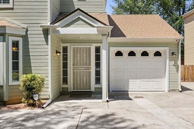 Photo - 741 Gail Gardner Way
