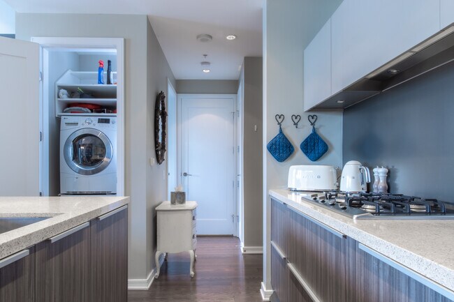 Photo - 703-1625 Manitoba St Unit 703