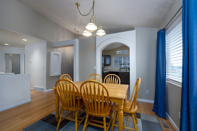 Photo - 11839 S Preamble Rd