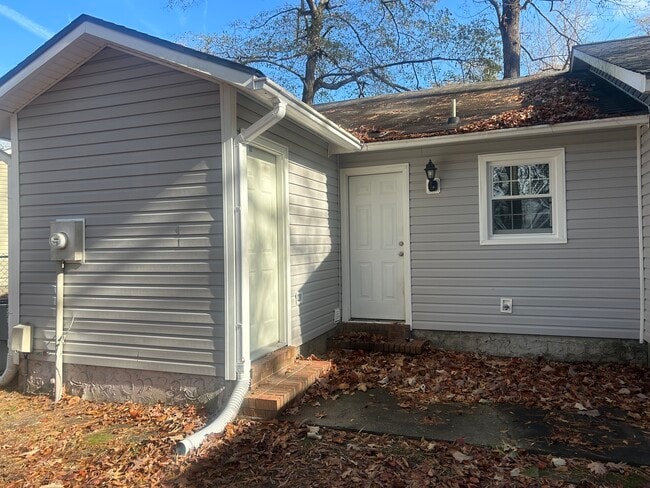 Extra storage - 403 Cedar Creek Dr